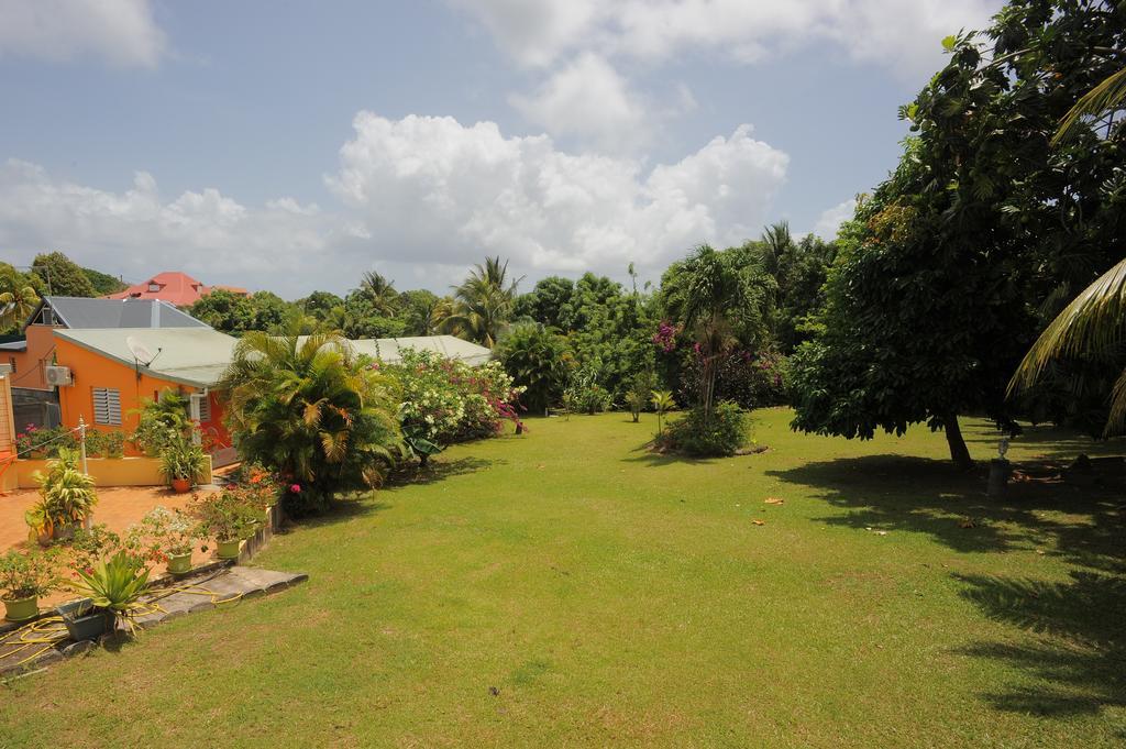 Au Domaine Des Bougainvilliers Villa Sainte-Rose Exteriör bild